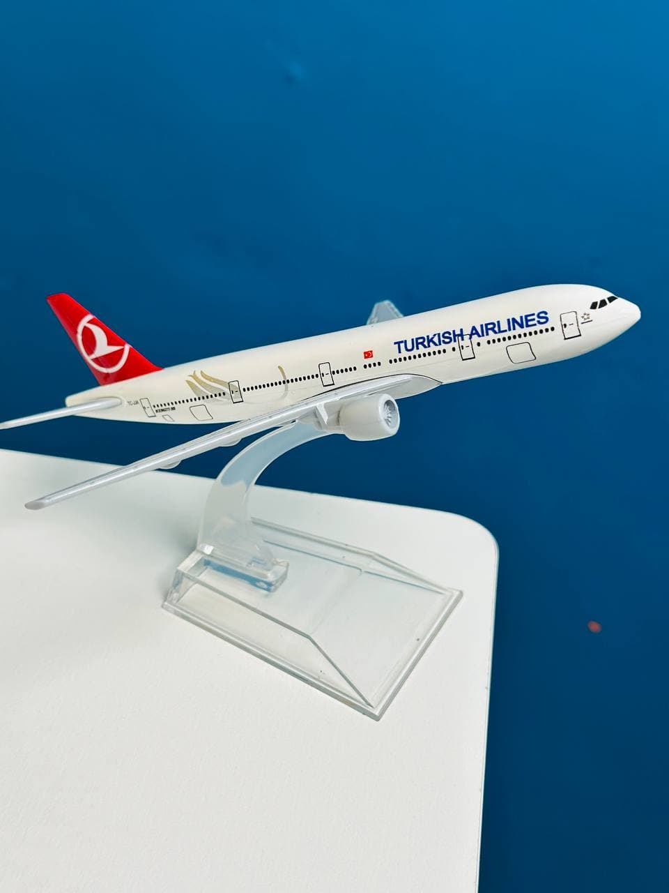Turkish Airlines Boeing 777 Metal Aircraft -16cm